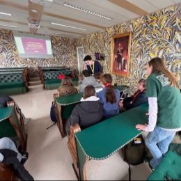 Bezoekje aan de Tweede Kamer door havo 3  en vwo  3