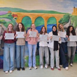 Petje af voor onze DELF gediplomeerden op het CLV!